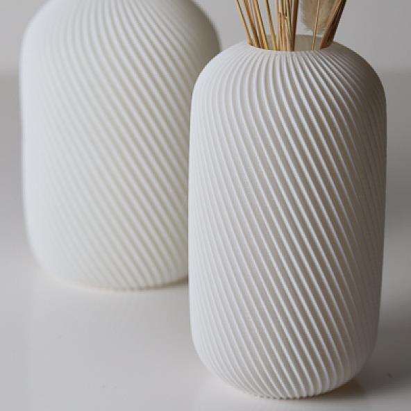 The Rossella Vase - Thumbnail view 4