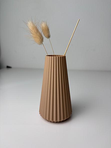 The Cone Vase - Thumbnail view 4